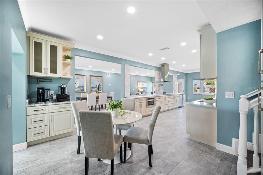 待售: $2,100,000 (7 贝兹, 6 浴室, 5091 平方英尺)