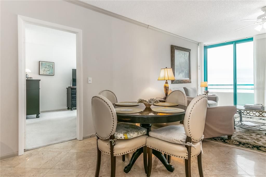 En Renta: $3,725 (2 camas, 2 baños, 1255 Pies cuadrados)