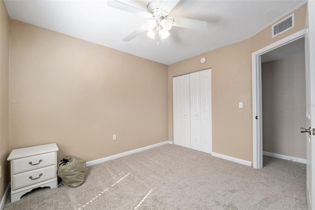 Active With Contract: $159,500 (3 beds, 2 baths, 1384 Square Feet)