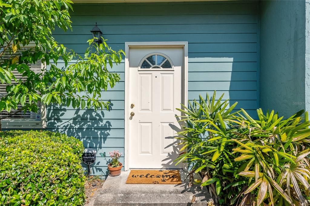 Active With Contract: $159,500 (3 beds, 2 baths, 1384 Square Feet)