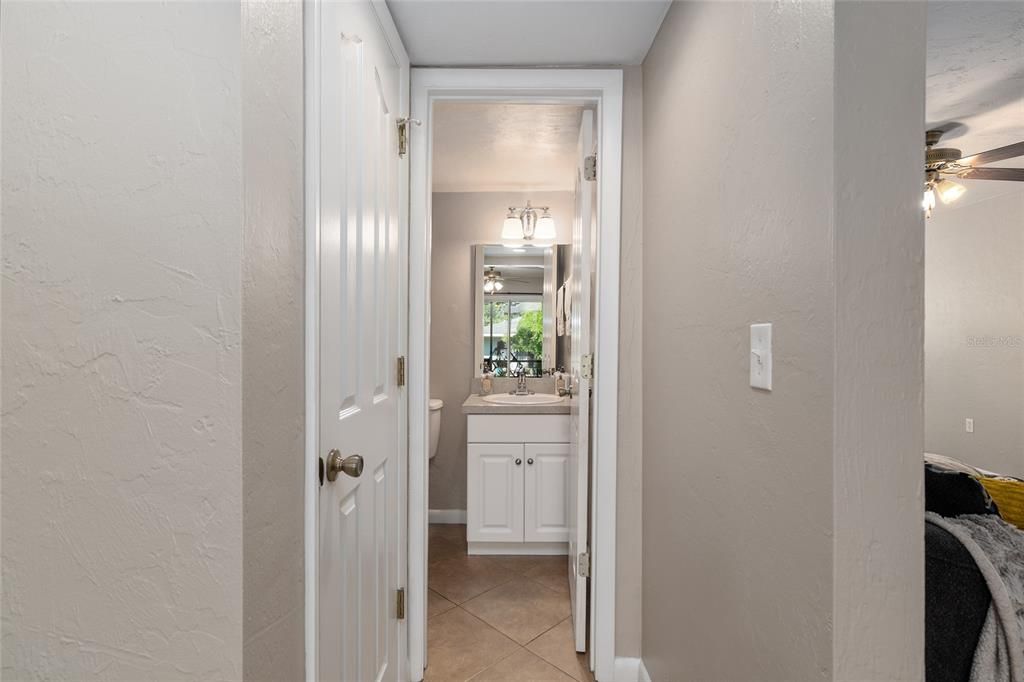 Active With Contract: $159,500 (3 beds, 2 baths, 1384 Square Feet)