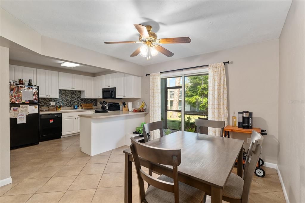 Active With Contract: $159,500 (3 beds, 2 baths, 1384 Square Feet)