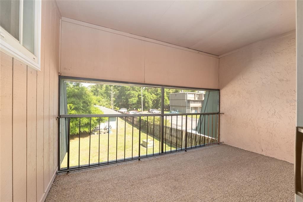 Active With Contract: $159,500 (3 beds, 2 baths, 1384 Square Feet)