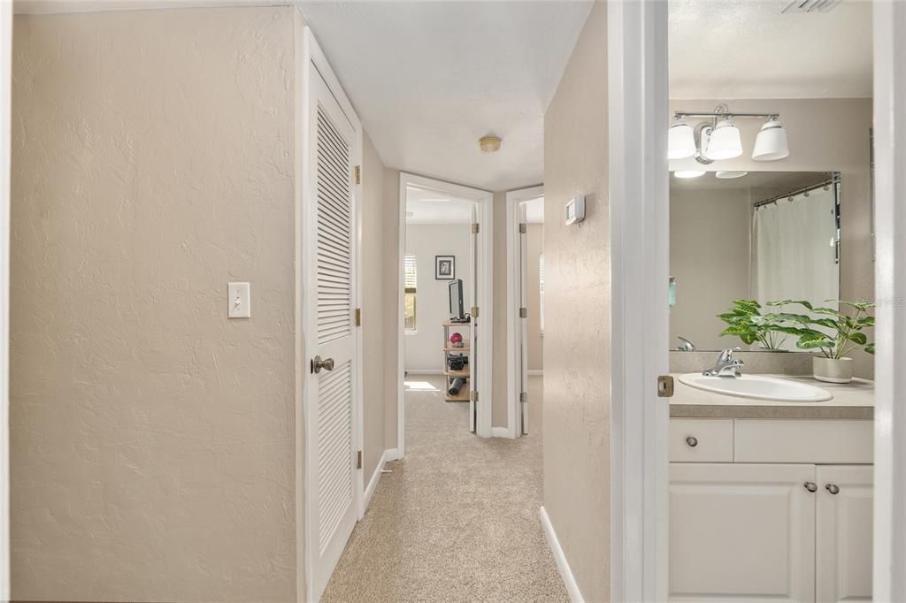 Active With Contract: $159,500 (3 beds, 2 baths, 1384 Square Feet)