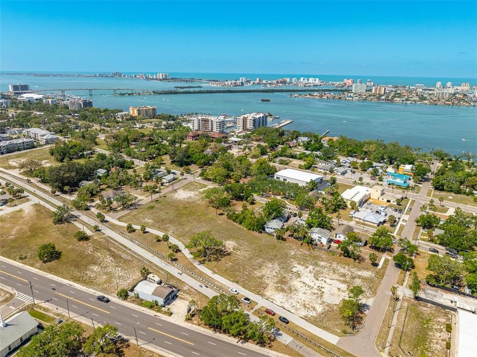 合同活跃: $2,750,000 (2.21 acres)