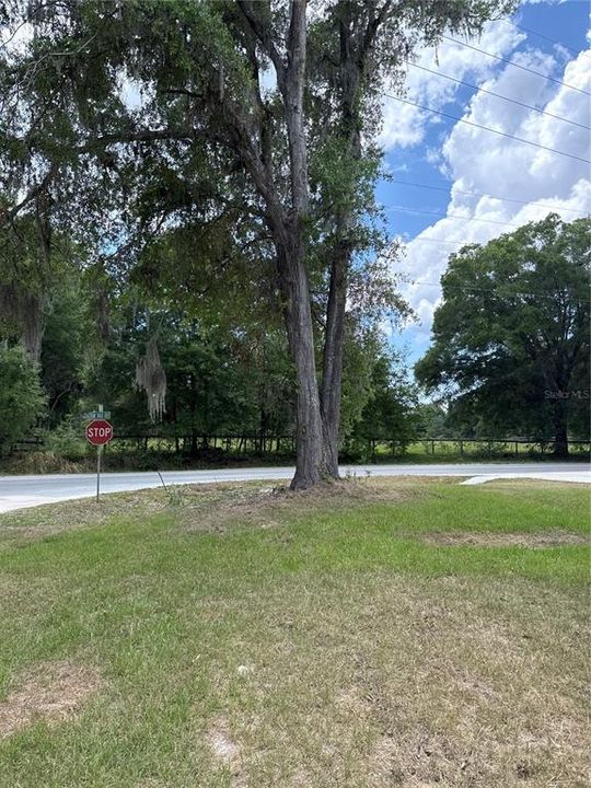 Active With Contract: $238,000 (3 beds, 2 baths, 1399 Square Feet)