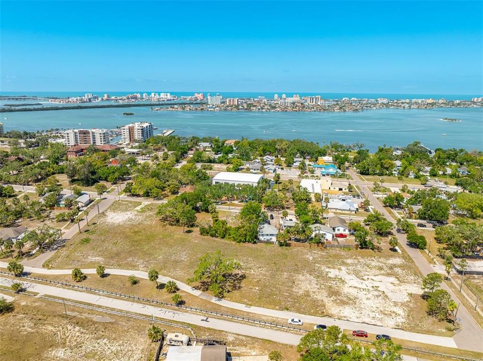 合同活跃: $1,799,000 (0.85 acres)