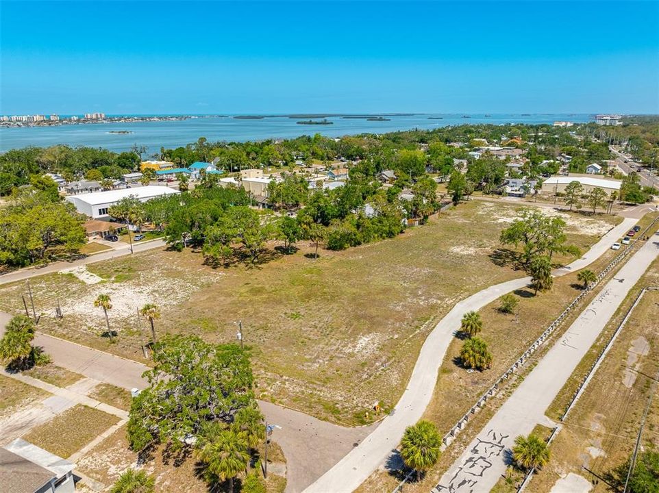 合同活跃: $1,799,000 (0.85 acres)