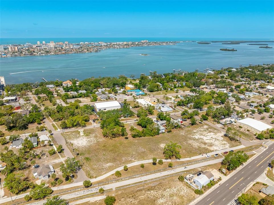 合同活跃: $1,799,000 (0.85 acres)