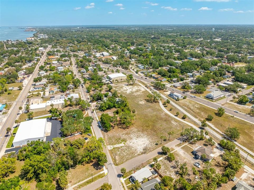 合同活跃: $1,799,000 (0.85 acres)