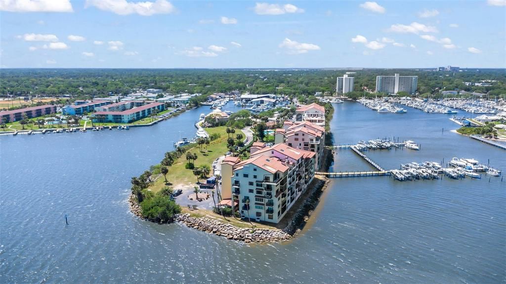 For Sale: $1,399,900 (3 beds, 3 baths, 2822 Square Feet)