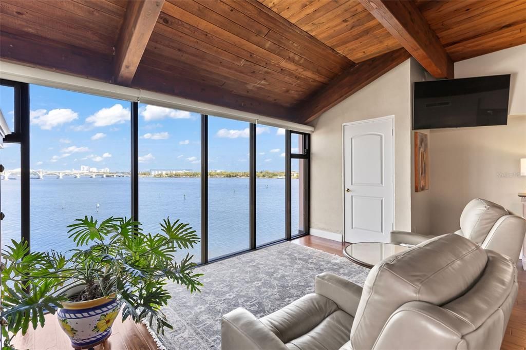 For Sale: $1,399,900 (3 beds, 3 baths, 2822 Square Feet)