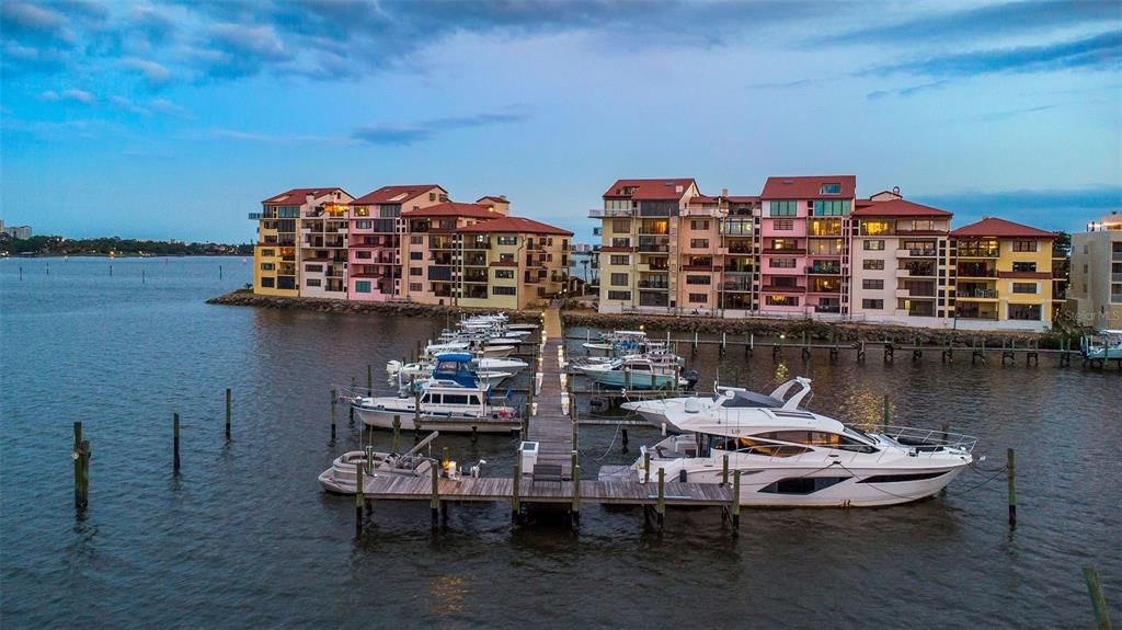 For Sale: $1,399,900 (3 beds, 3 baths, 2822 Square Feet)