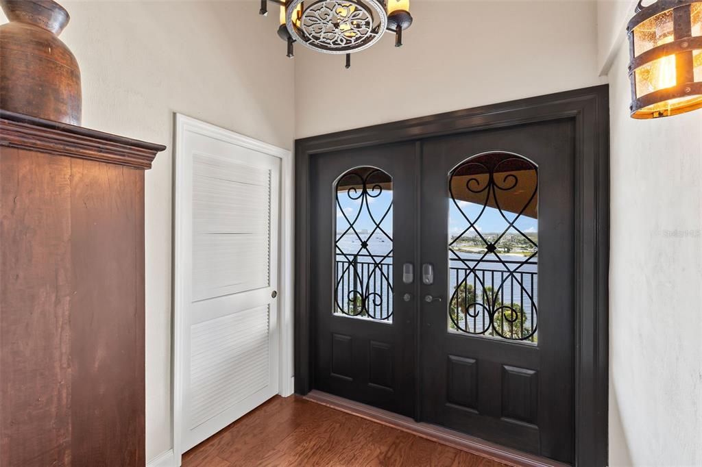 For Sale: $1,399,900 (3 beds, 3 baths, 2822 Square Feet)