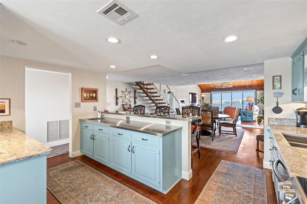 For Sale: $1,399,900 (3 beds, 3 baths, 2822 Square Feet)