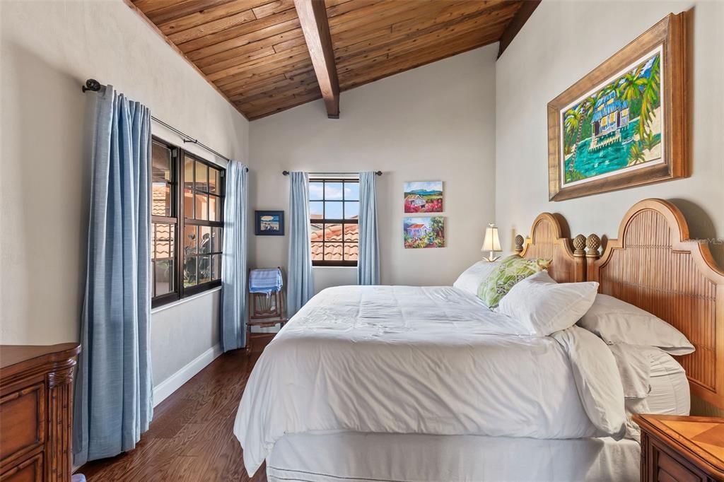 For Sale: $1,399,900 (3 beds, 3 baths, 2822 Square Feet)