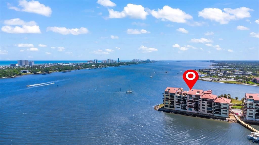 For Sale: $1,399,900 (3 beds, 3 baths, 2822 Square Feet)