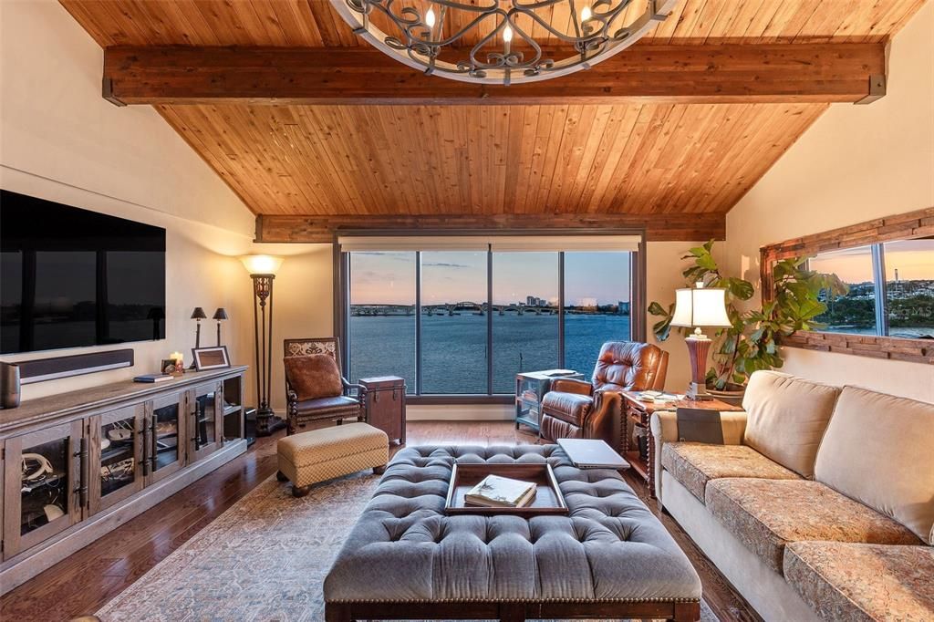 For Sale: $1,399,900 (3 beds, 3 baths, 2822 Square Feet)