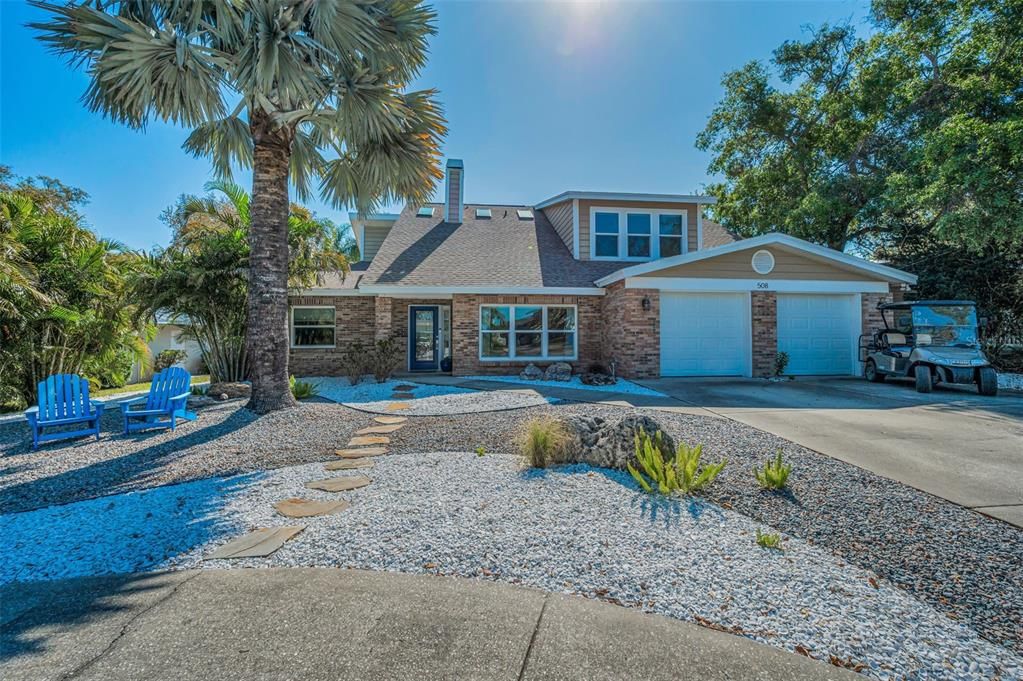 For Sale: $885,000 (4 beds, 3 baths, 2845 Square Feet)