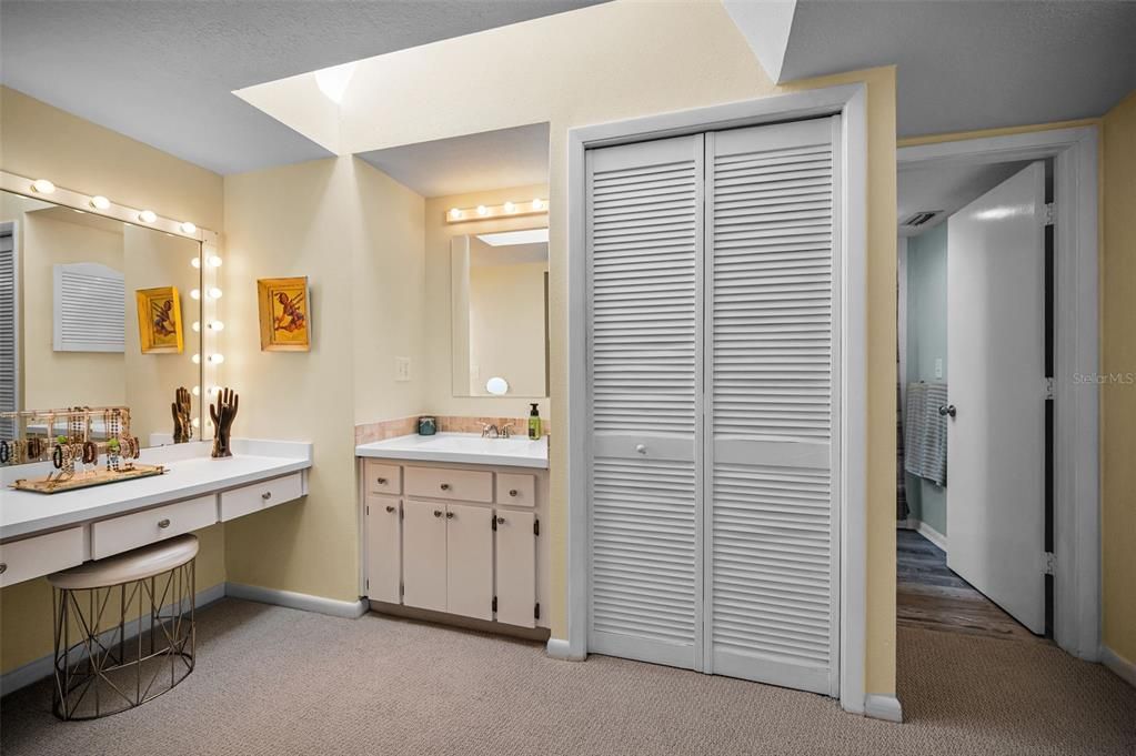For Sale: $885,000 (4 beds, 3 baths, 2845 Square Feet)