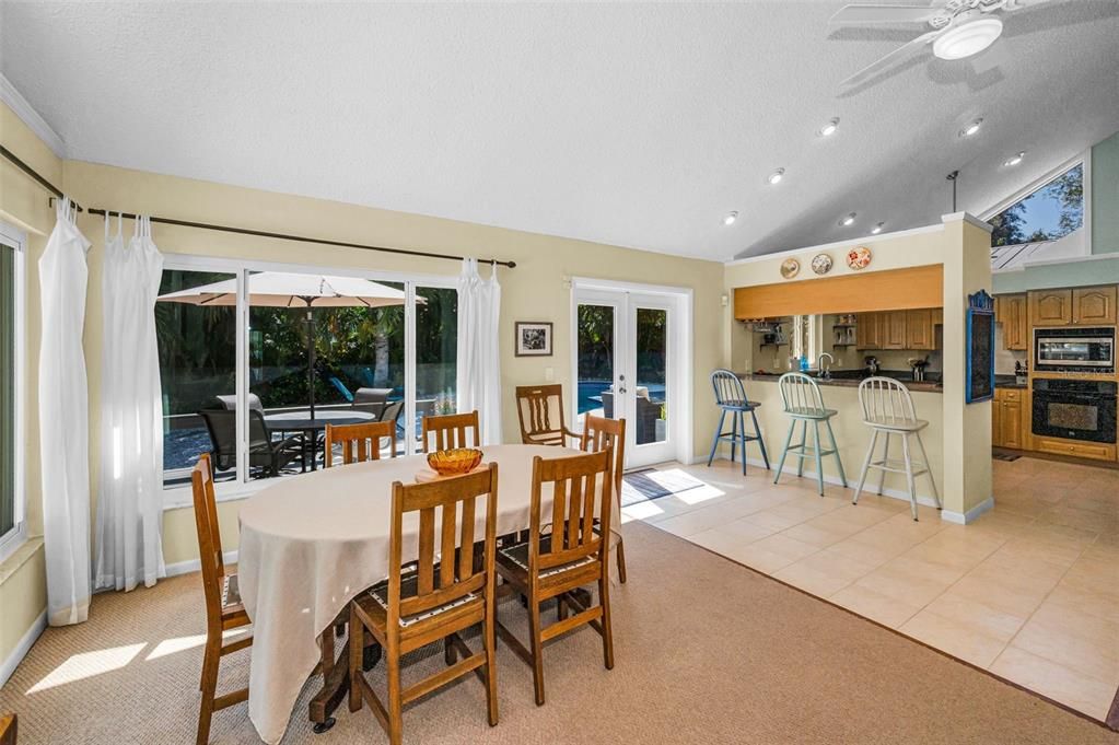 For Sale: $885,000 (4 beds, 3 baths, 2845 Square Feet)