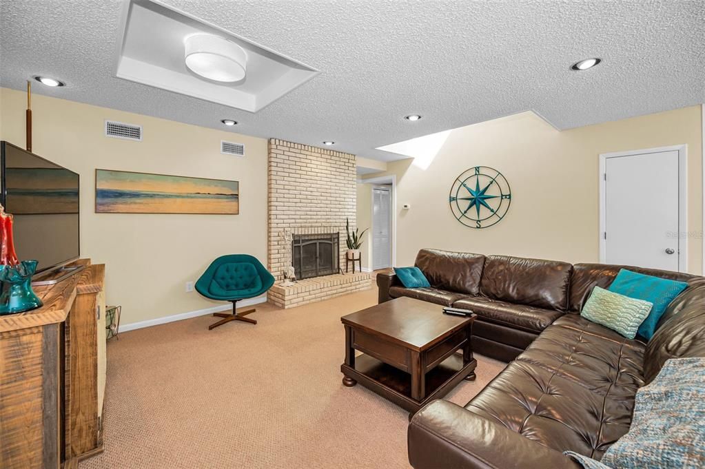 For Sale: $885,000 (4 beds, 3 baths, 2845 Square Feet)