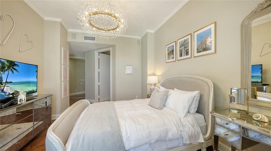 Activo con contrato: $2,495,000 (2 camas, 3 baños, 2655 Pies cuadrados)