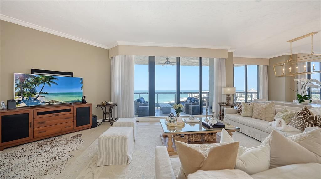 Activo con contrato: $2,495,000 (2 camas, 3 baños, 2655 Pies cuadrados)