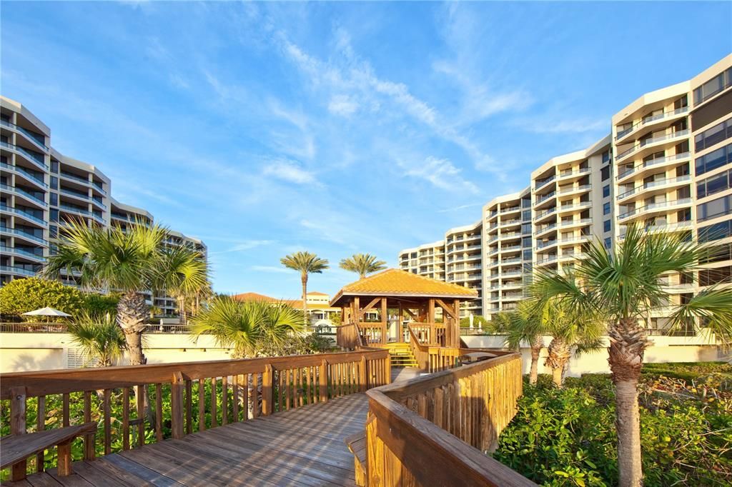 Activo con contrato: $2,495,000 (2 camas, 3 baños, 2655 Pies cuadrados)