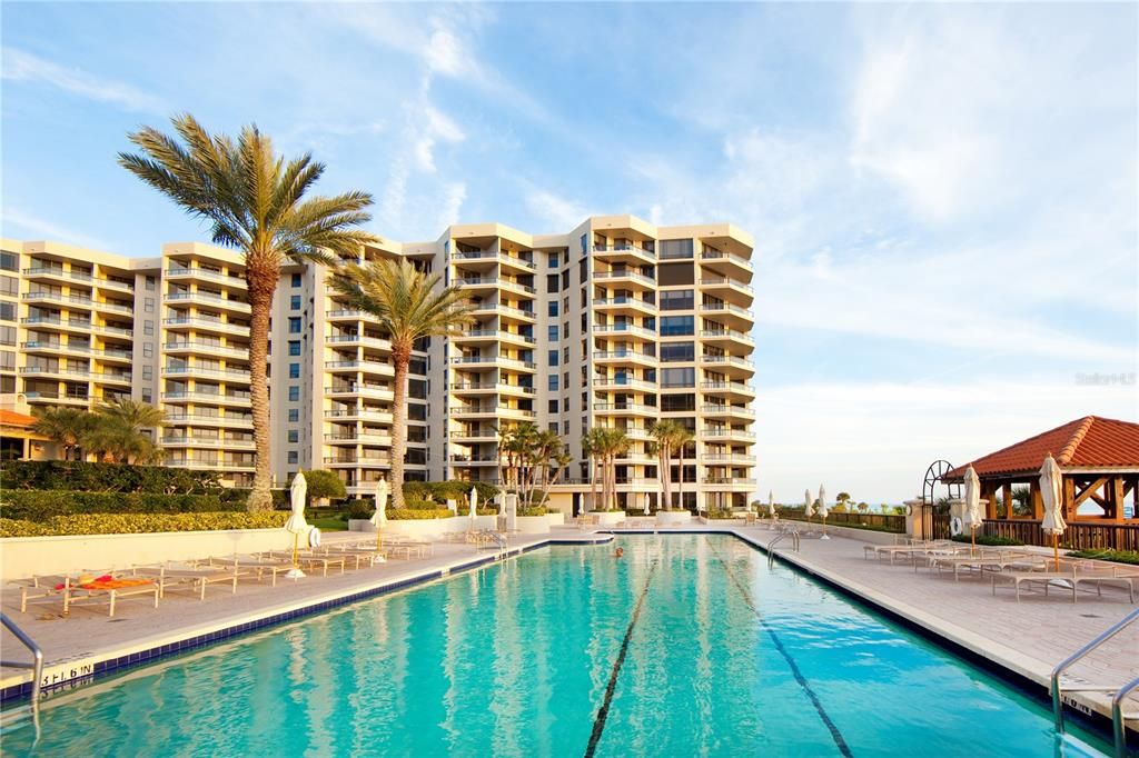 Activo con contrato: $2,495,000 (2 camas, 3 baños, 2655 Pies cuadrados)