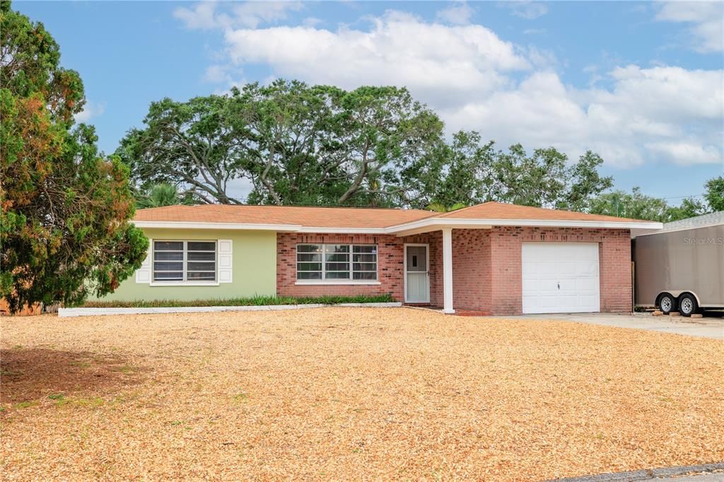Recently Sold: $469,900 (3 beds, 2 baths, 1549 Square Feet)