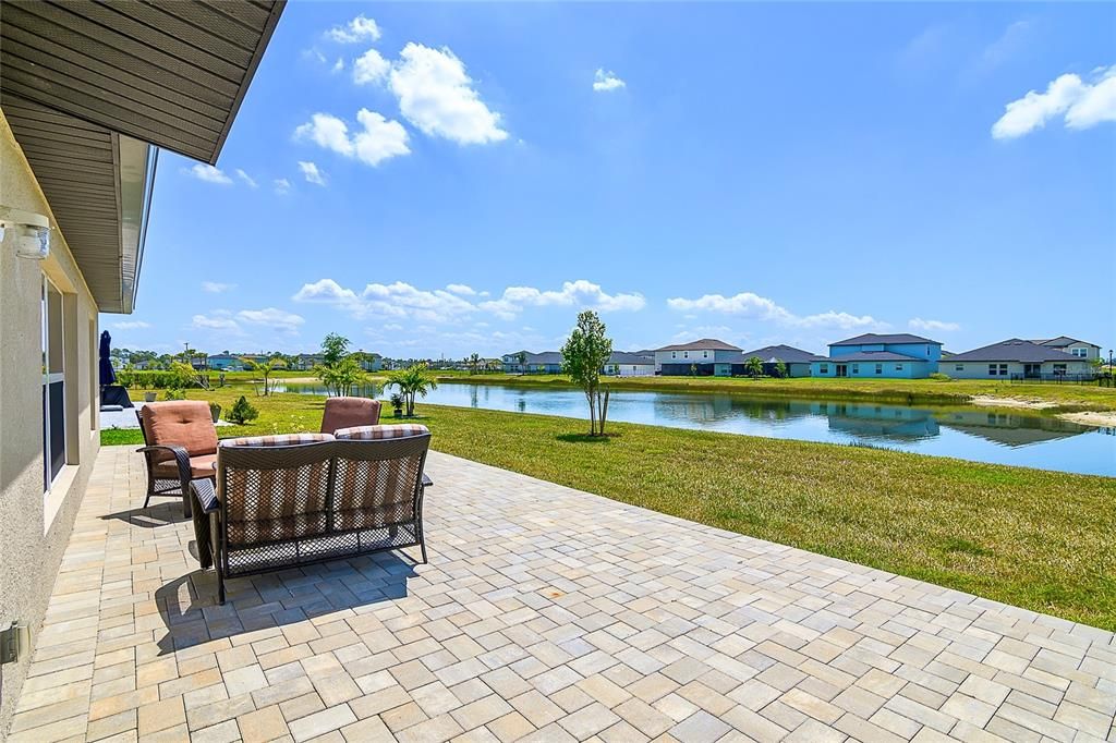 For Sale: $349,000 (4 beds, 2 baths, 1937 Square Feet)