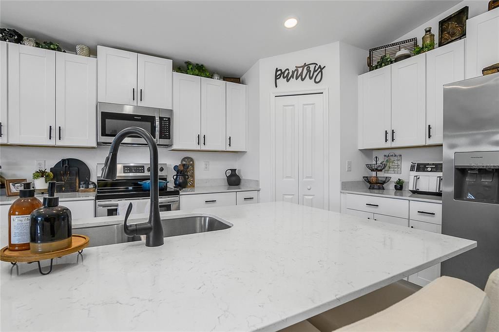 For Sale: $349,000 (4 beds, 2 baths, 1937 Square Feet)