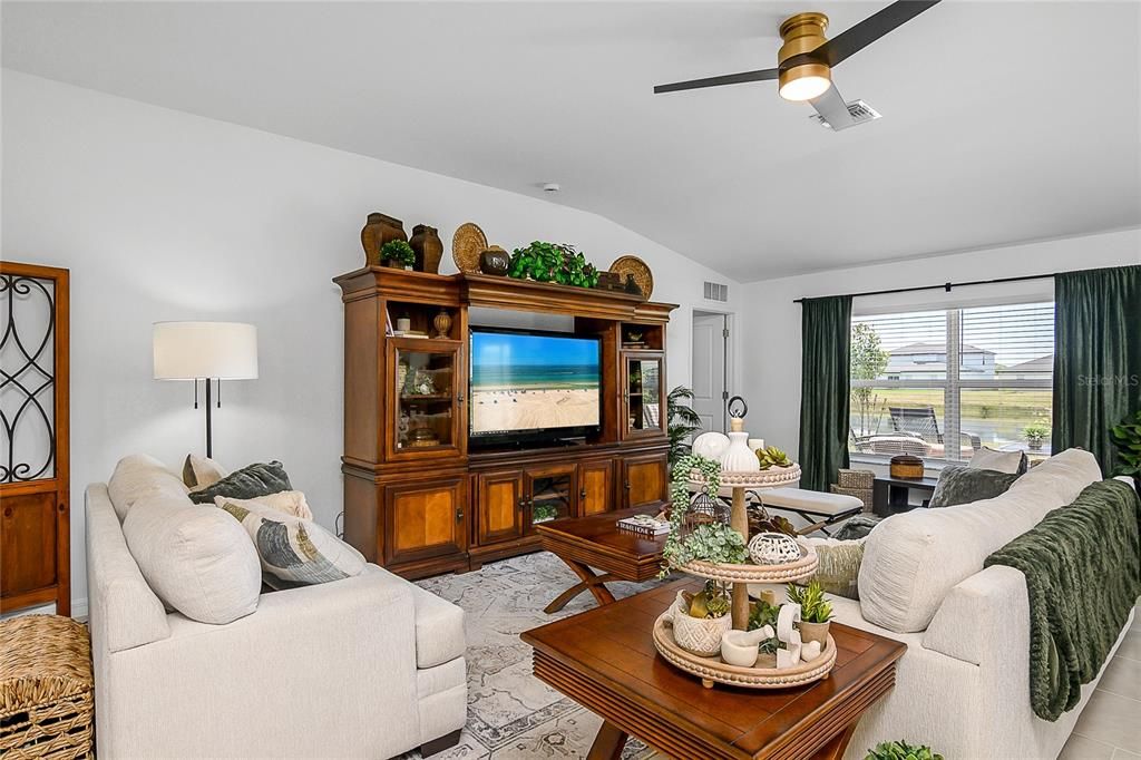 For Sale: $349,000 (4 beds, 2 baths, 1937 Square Feet)