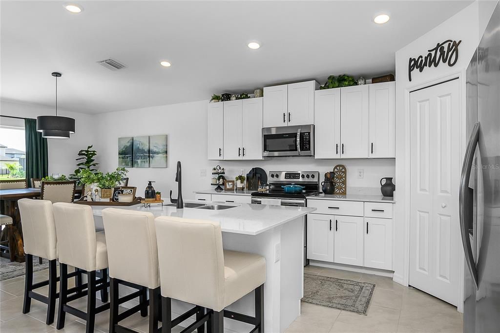 For Sale: $349,000 (4 beds, 2 baths, 1937 Square Feet)