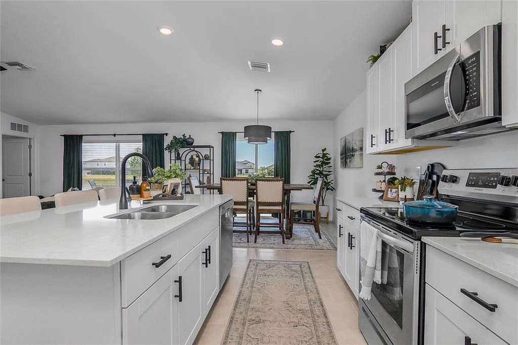 For Sale: $349,000 (4 beds, 2 baths, 1937 Square Feet)