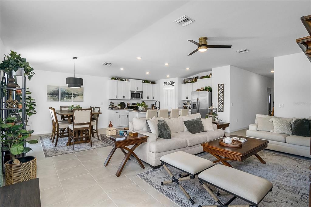 For Sale: $349,000 (4 beds, 2 baths, 1937 Square Feet)