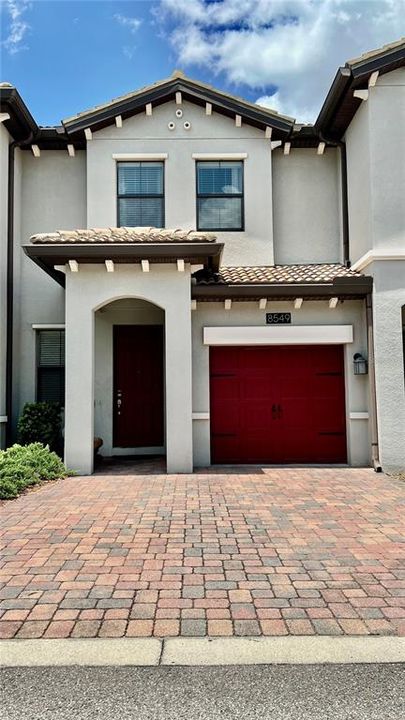 Под контрактом: $303,900 (3 спален, 2 ванн, 1741 Квадратных фут)