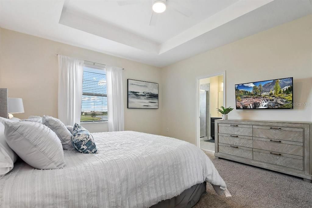 Под контрактом: $303,900 (3 спален, 2 ванн, 1741 Квадратных фут)