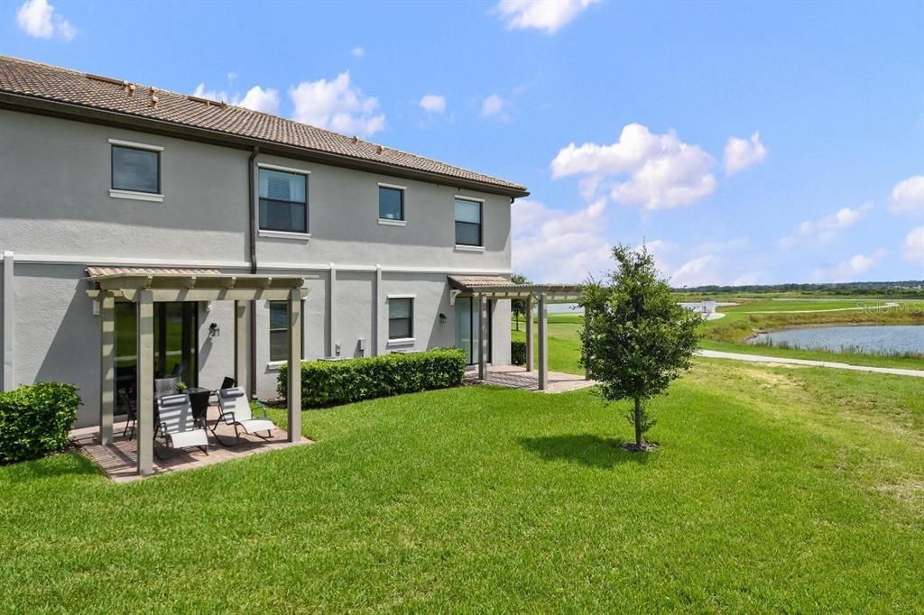 Под контрактом: $303,900 (3 спален, 2 ванн, 1741 Квадратных фут)