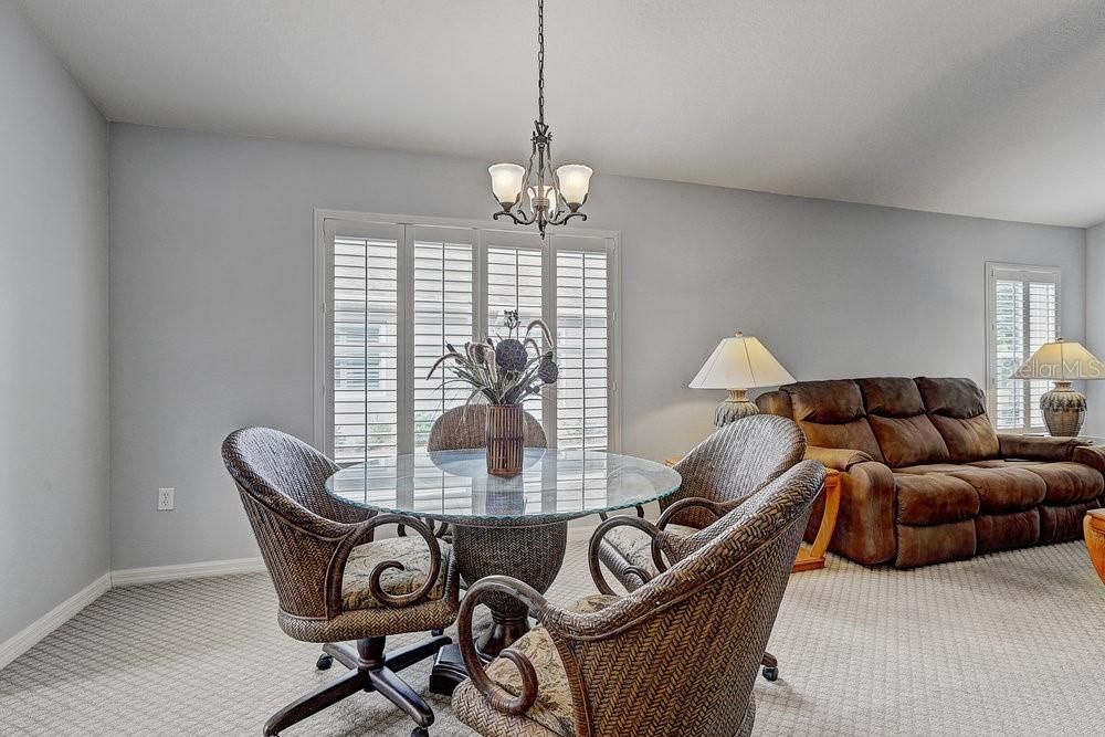 Activo con contrato: $250,000 (2 camas, 2 baños, 1497 Pies cuadrados)