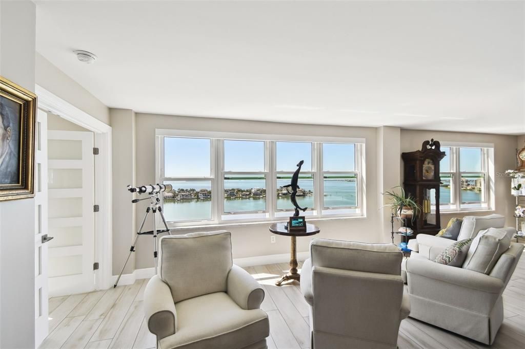 For Sale: $679,000 (3 beds, 2 baths, 2382 Square Feet)