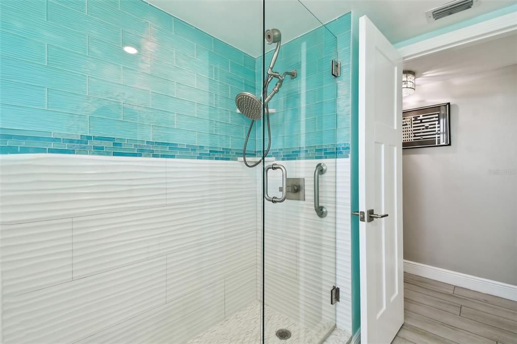 For Sale: $679,000 (3 beds, 2 baths, 2382 Square Feet)