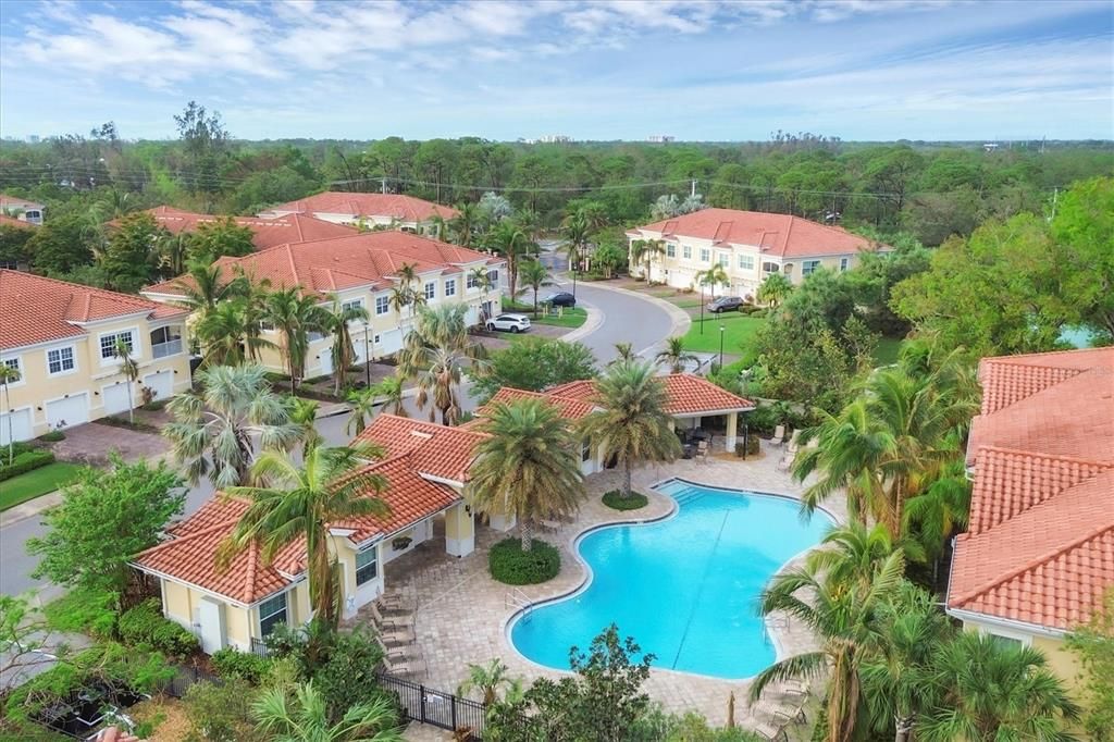 Под контрактом: $299,500 (2 спален, 2 ванн, 1135 Квадратных фут)