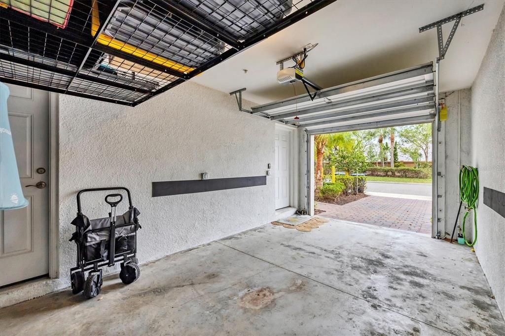 Под контрактом: $299,500 (2 спален, 2 ванн, 1135 Квадратных фут)