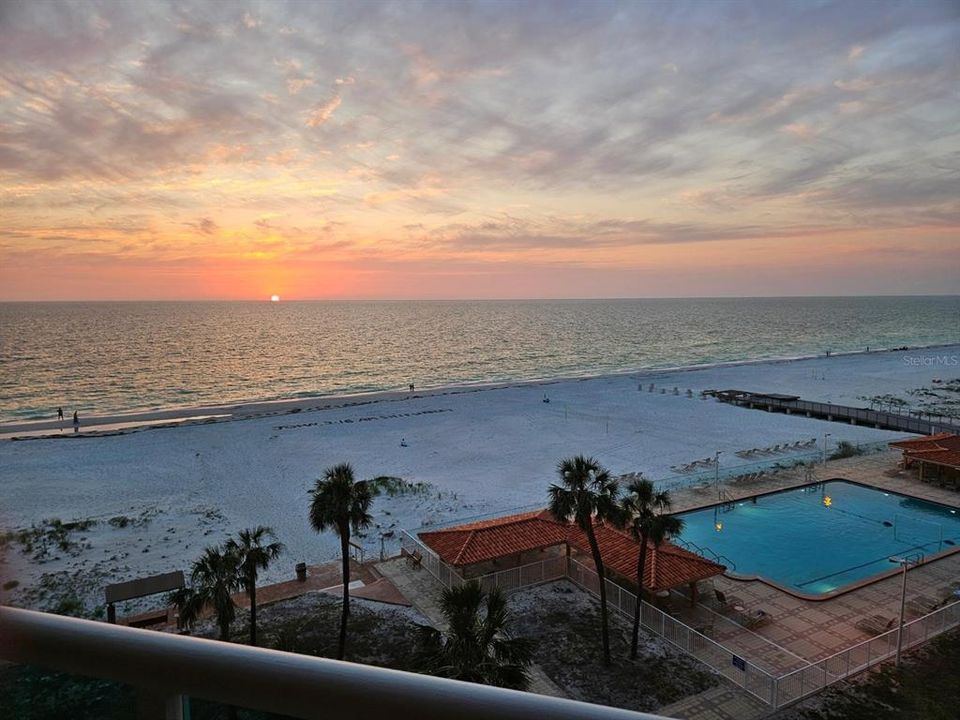 Recently Sold: $414,900 (0 beds, 1 baths, 493 Square Feet)