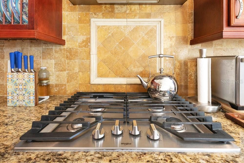 For Sale: $749,900 (3 beds, 3 baths, 2147 Square Feet)