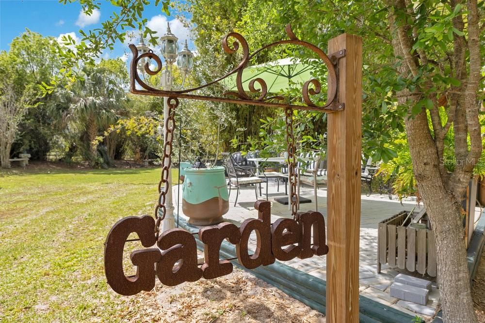 For Sale: $749,900 (3 beds, 3 baths, 2147 Square Feet)