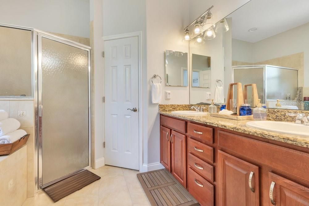 For Sale: $749,900 (3 beds, 3 baths, 2147 Square Feet)