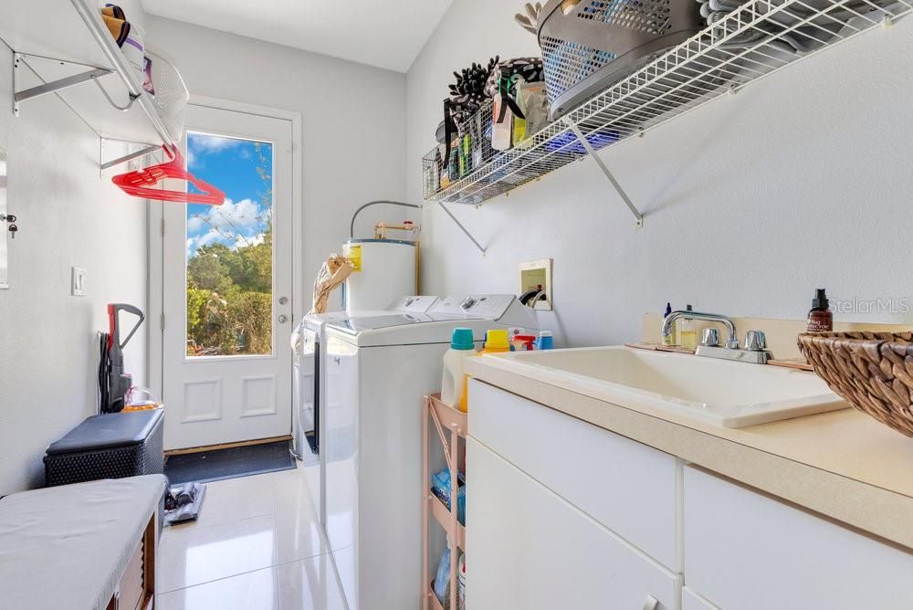 For Sale: $749,900 (3 beds, 3 baths, 2147 Square Feet)